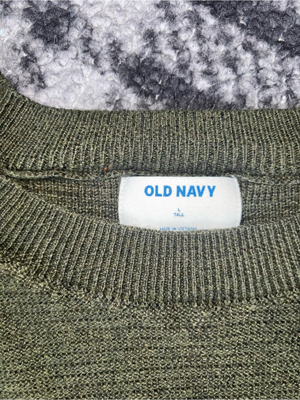 Old Navy Men's Olive Green Crewneck Sweater